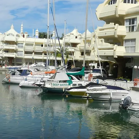 Edificio Diana Apartment